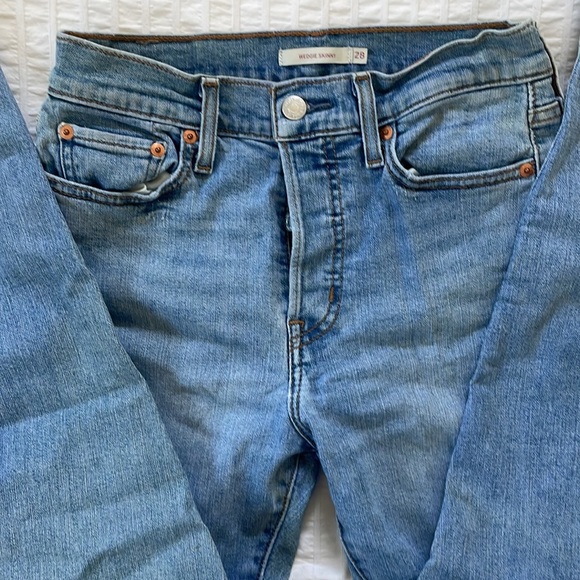 EUC Levi’s Wedge Skinny Womens Jeans 28 - Picture 2 of 9